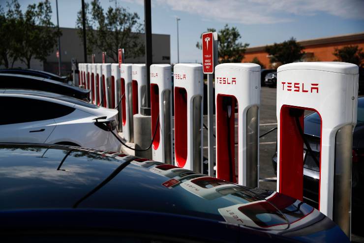 Tesla, gli utenti vogliono di più 