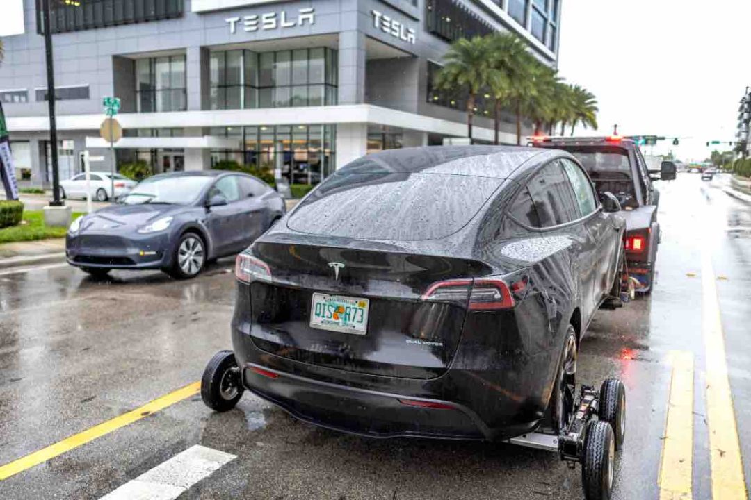 Tesla nuovo SUV