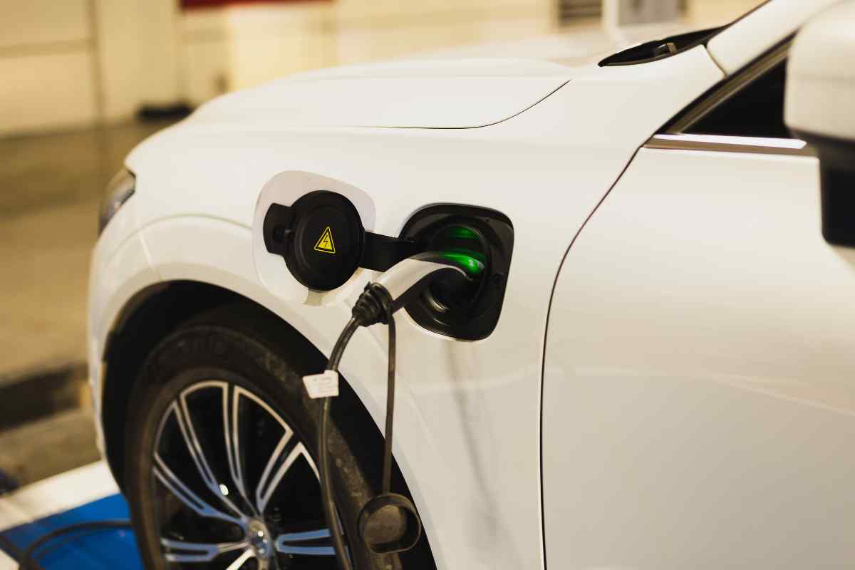Auto elettriche diminuzione costo batterie Cina