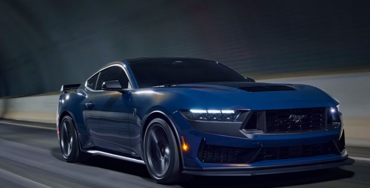 Ford Mustang novità auto Dark Horse 2024 prezzo