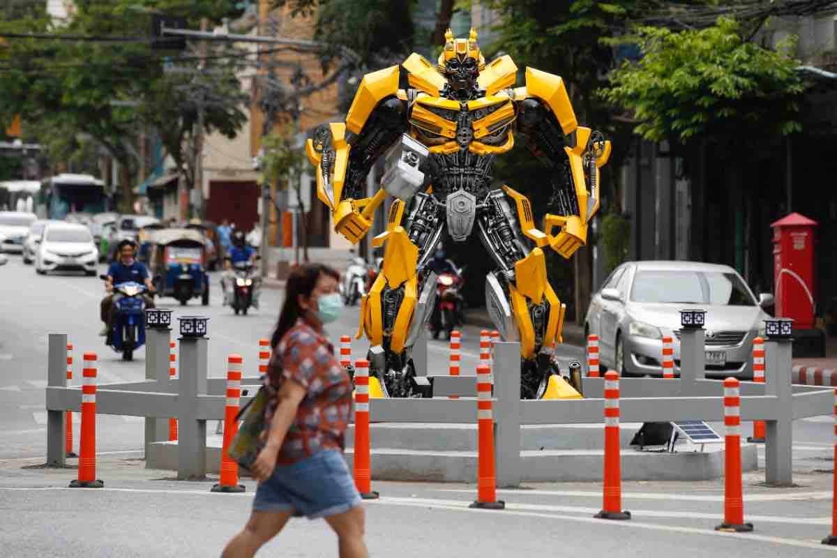 Robot Transformers vero auto Tsubame Industries
