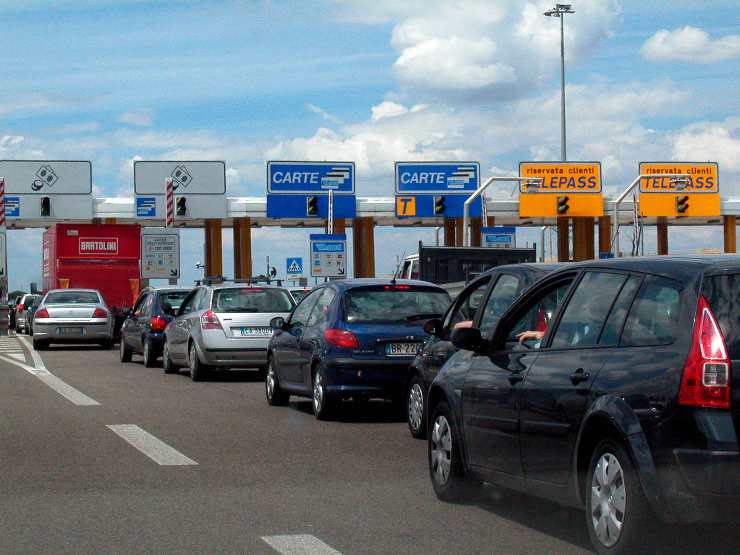 Telepass anno gratuito occasione prezzo vantaggio UnipolMove rialzo costi