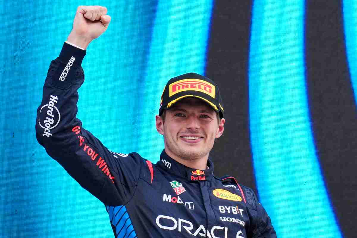 Annuncio Verstappen Mercedes 