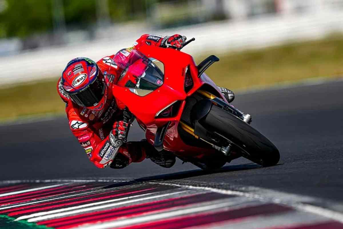 ducati panigale V4 Bagnaia