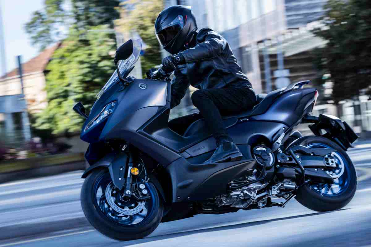 Yamaha crolla prezzo T-Max