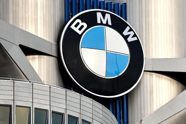 Mbappé problemi con la BMW