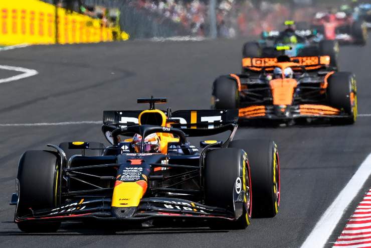 Verstappen penalizzato di 10 posizioni