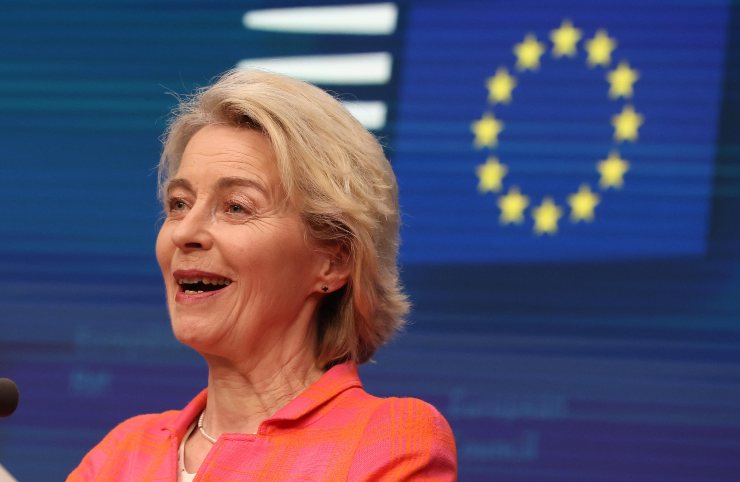 Ursula Von der Leyen e la Legge UE sull'elettrico