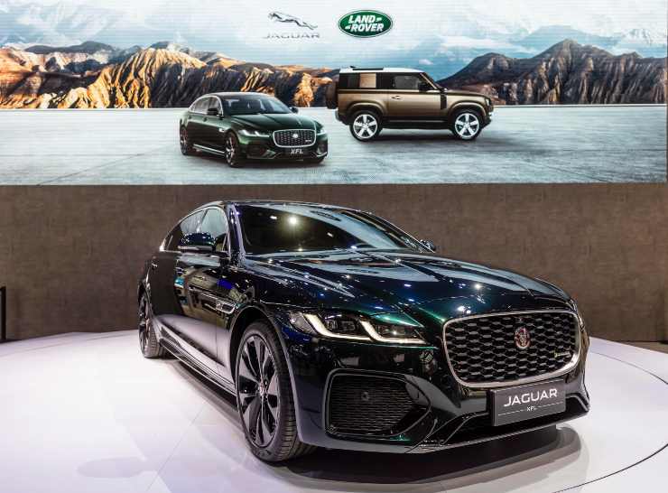 Jaguar e Land Rover ritardi dell'alluminio