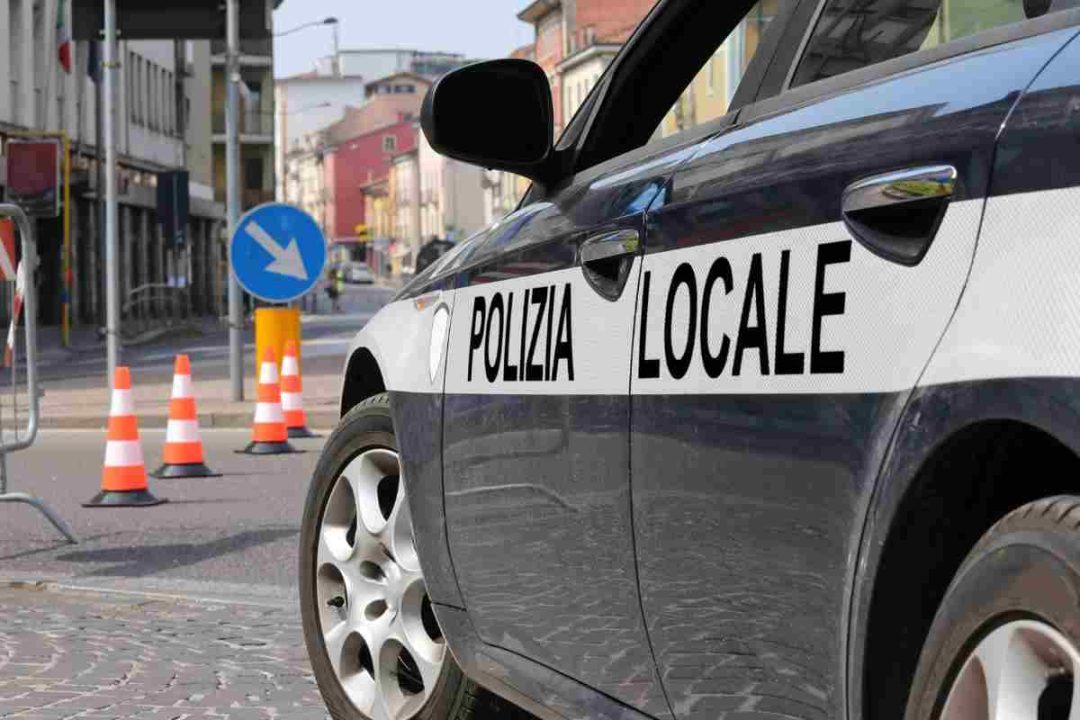 Polizia posto di blocco come rispondere