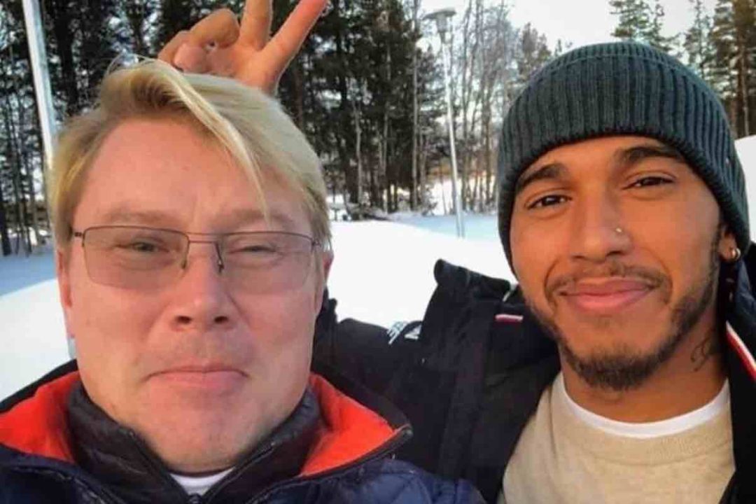 Mika Hakkinen e Lewis Hamilton oggi