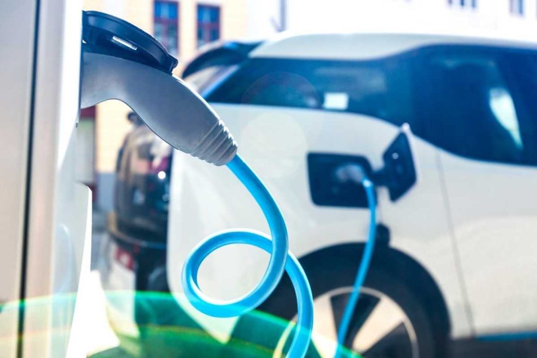 Auto elettrica batteria 8 milioni di chilometri